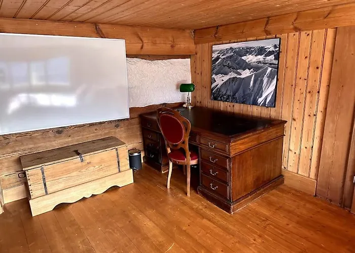 Spacious 3 Bedroom Chalet Near Flims