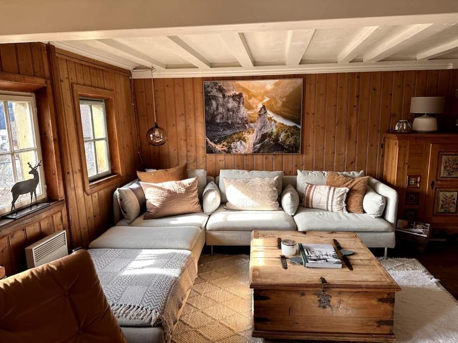 Apartment Spacious 3 Bedroom Near Flims *